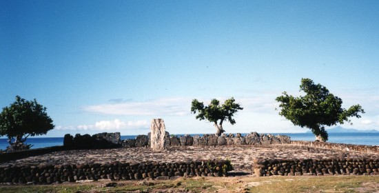 Marae,_Raiatea_2